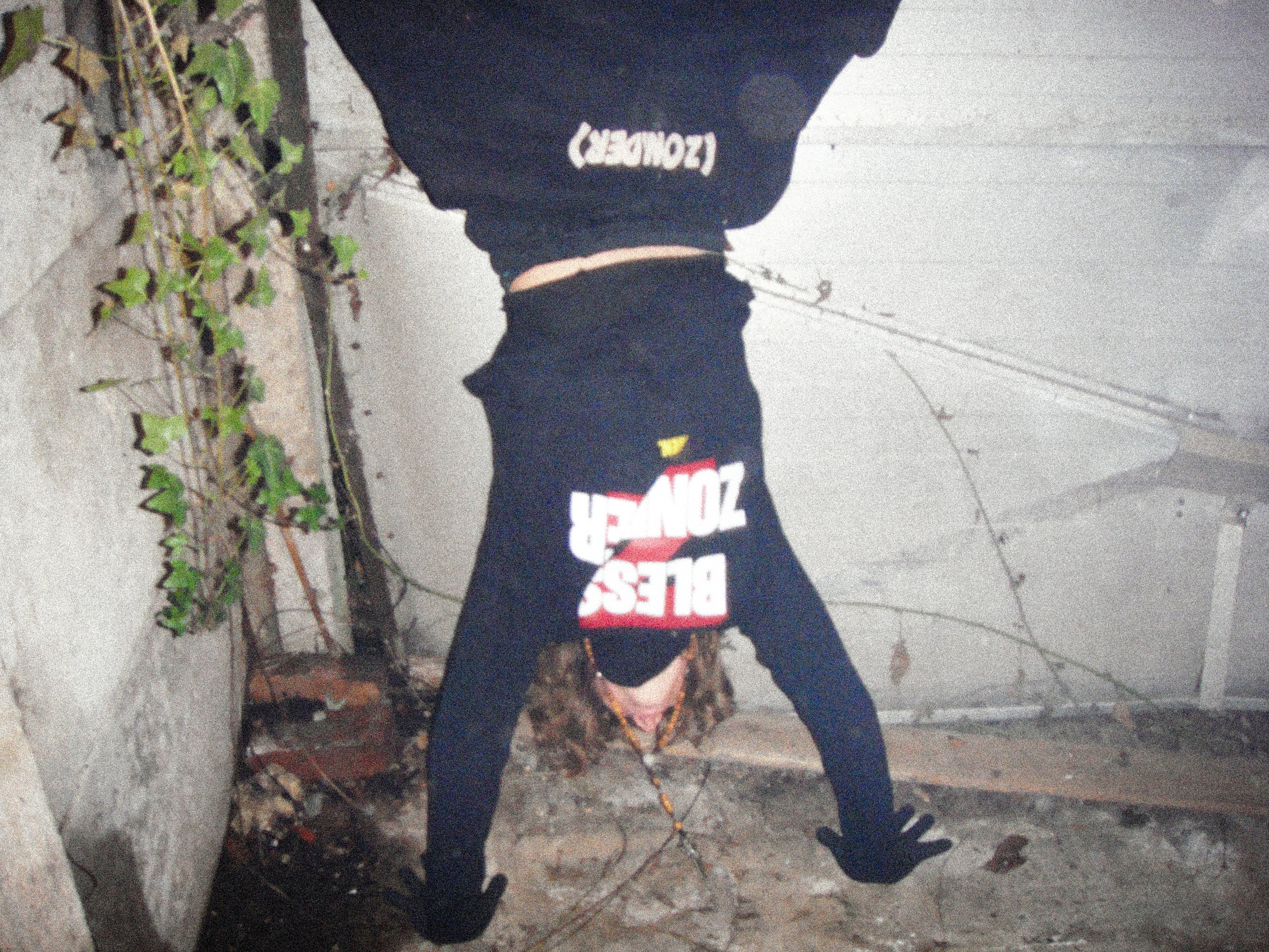 BLESS ZONDER LONGSLEEVES